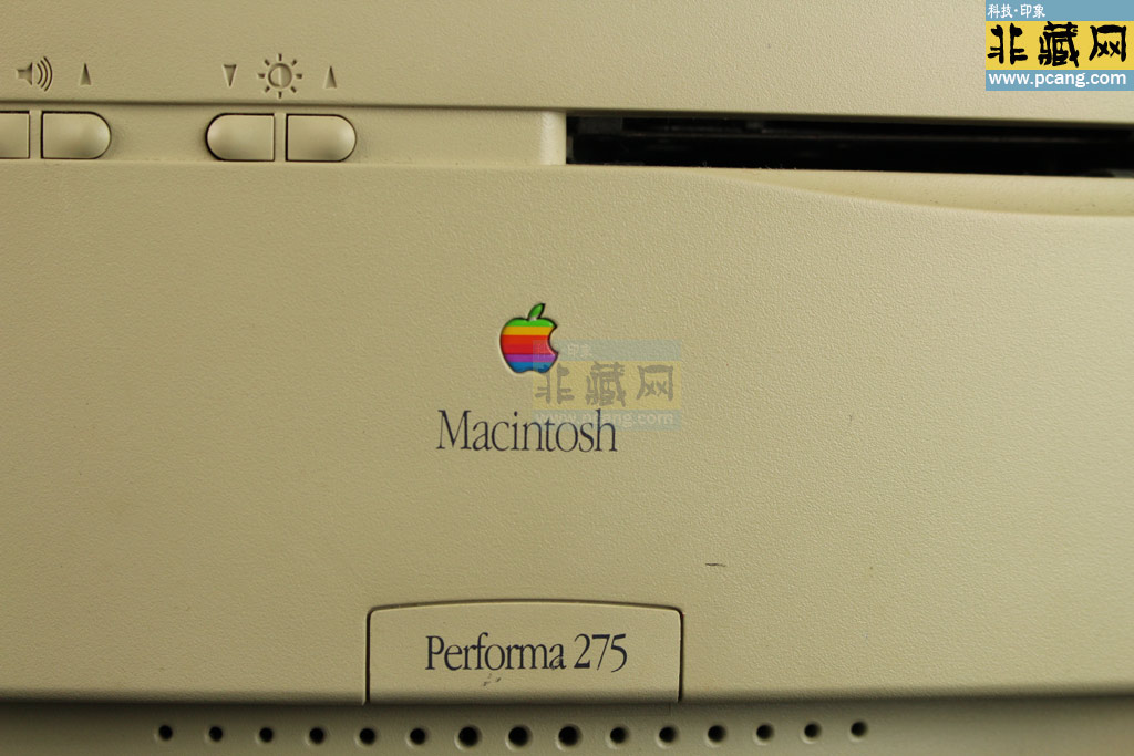 APPLE Macintosh Colour Classic II