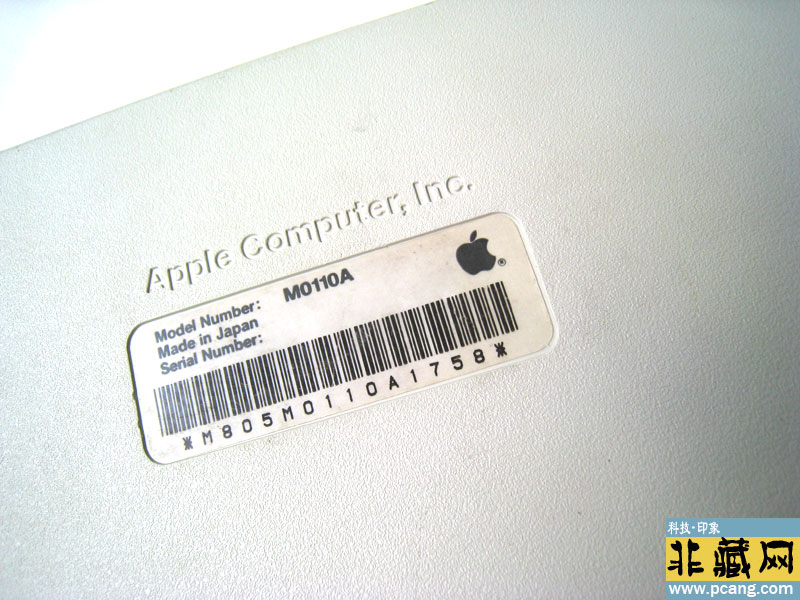 Apple M0110A  е 